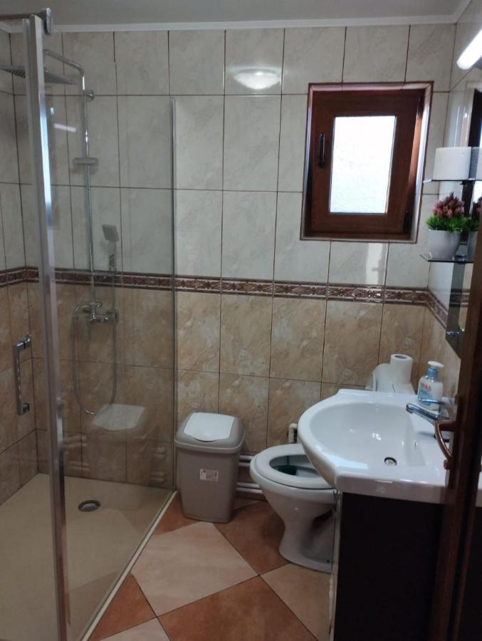Vila Florelena Navodari Bagian luar foto